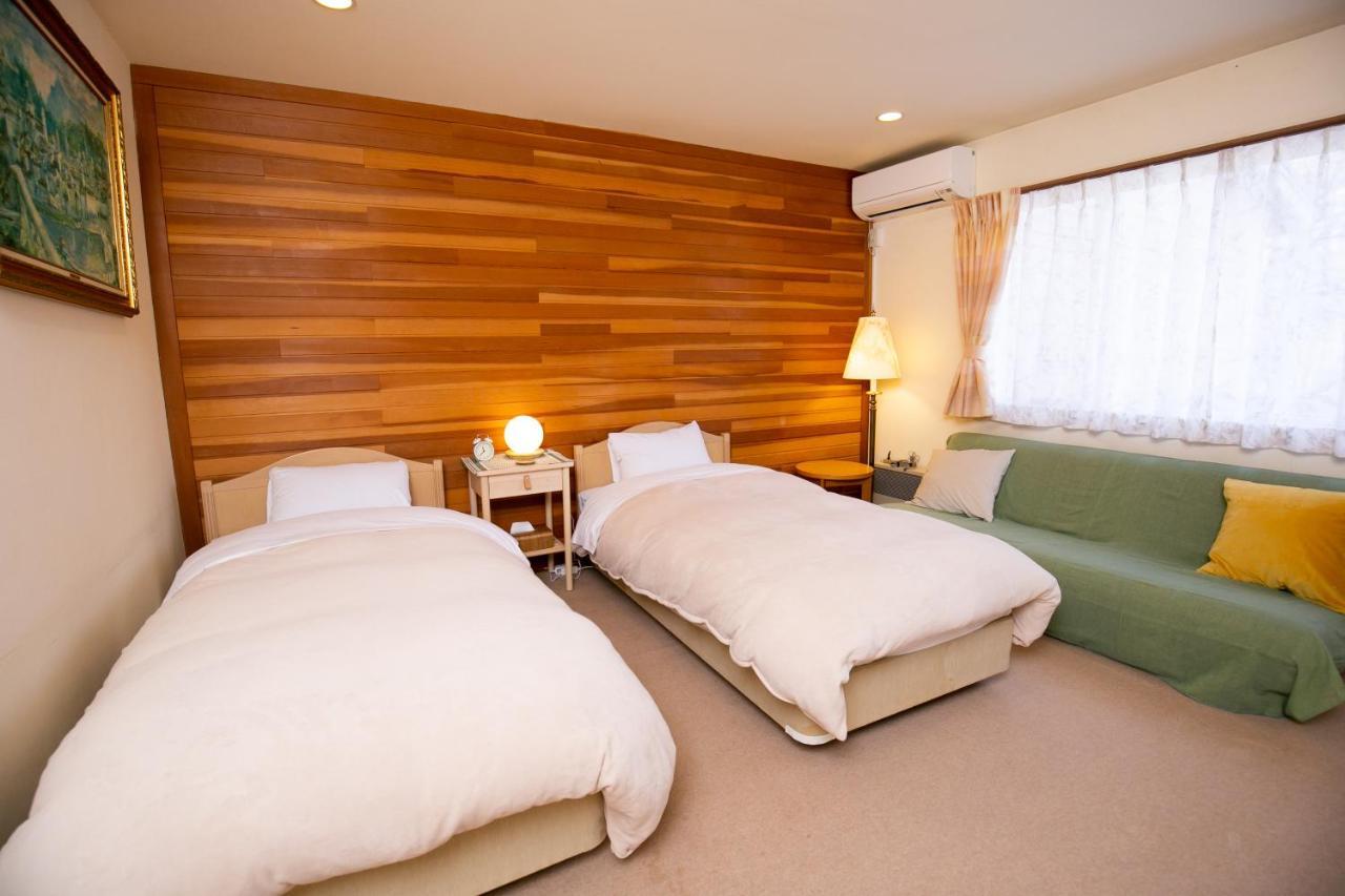 Ryosha Tsukiakari Bed & Breakfast Yamanakako Luaran gambar